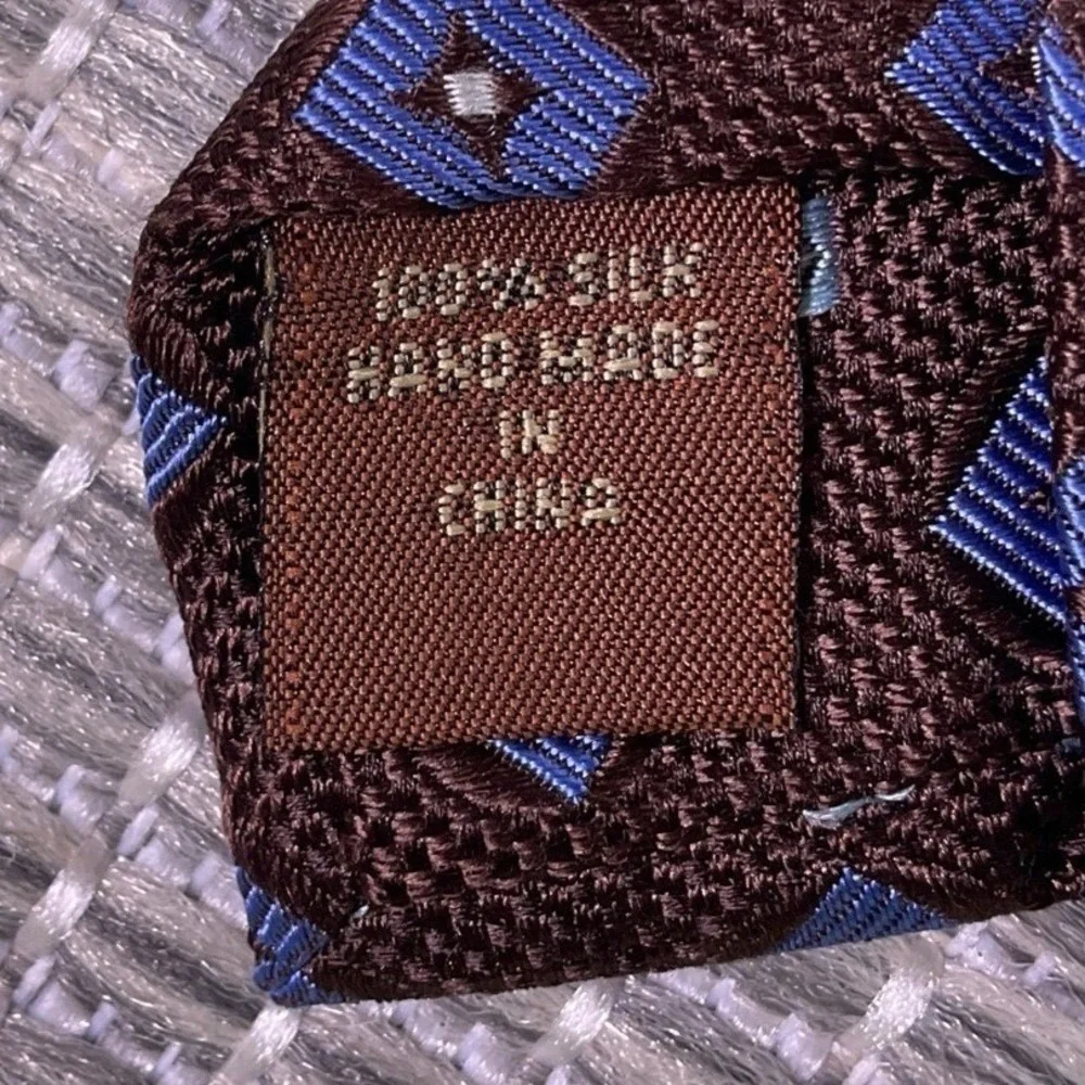 Tasso Elba Mens Silk Tie Burgundy Blue Geometric Square Pattern Hand Made